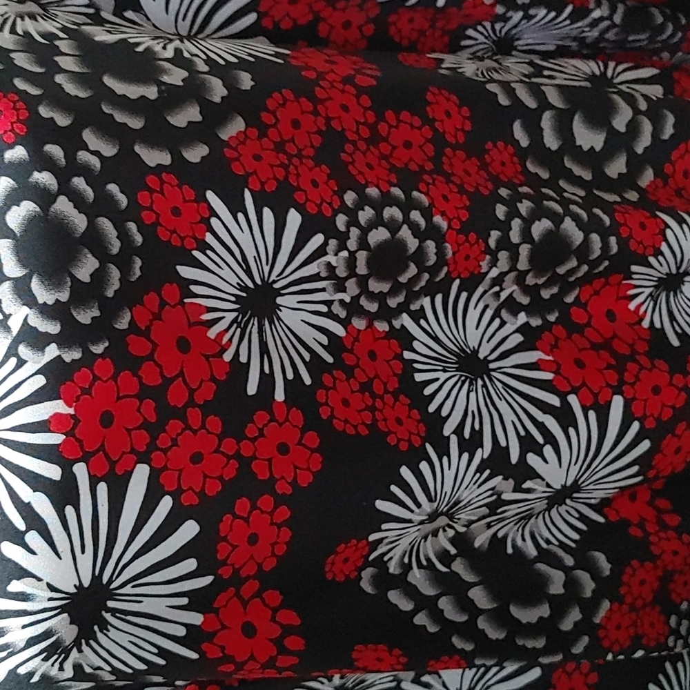 Equation black, silver and red flowers pattern long sleeve blouse Plus Size - Picture 5 of 11